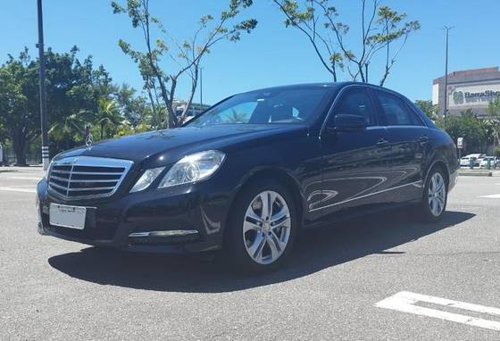 MERCEDES-BENZ E 500 5.5 AVANTGARDE EXECUTIVE V8 GASOLINA 4P AUTOMÁTICO